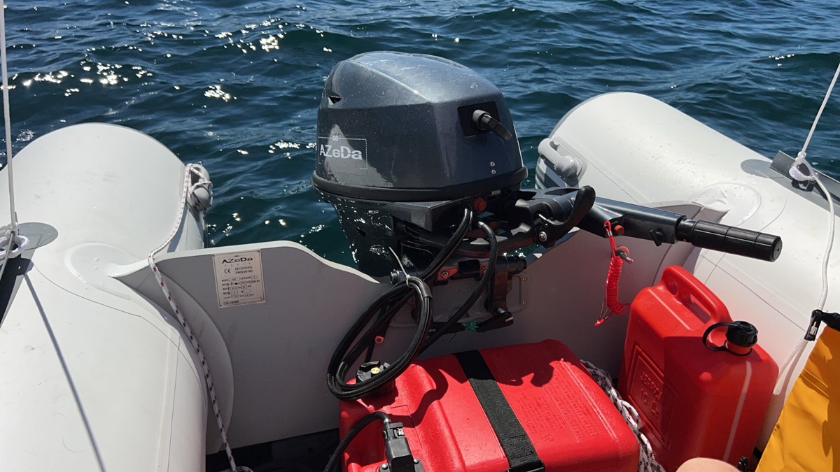 Gommone Bomber 450 con motore
